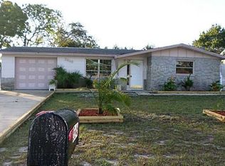 5646 Front Dr, Holiday, FL 34690