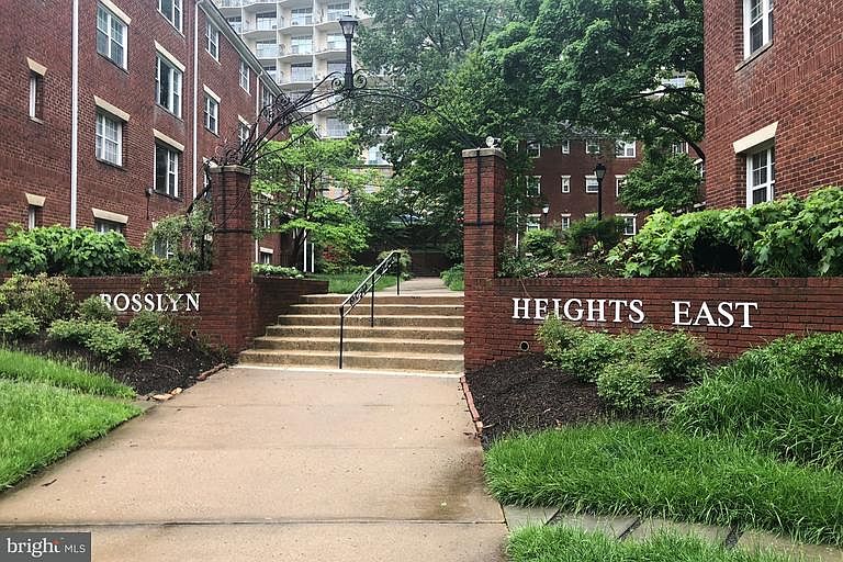 1st image of 1300 N Meade St APT 24