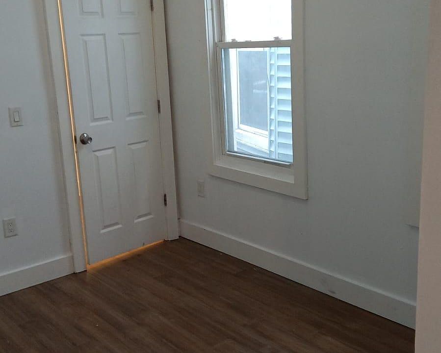 1st image of 223 N 5th St #1