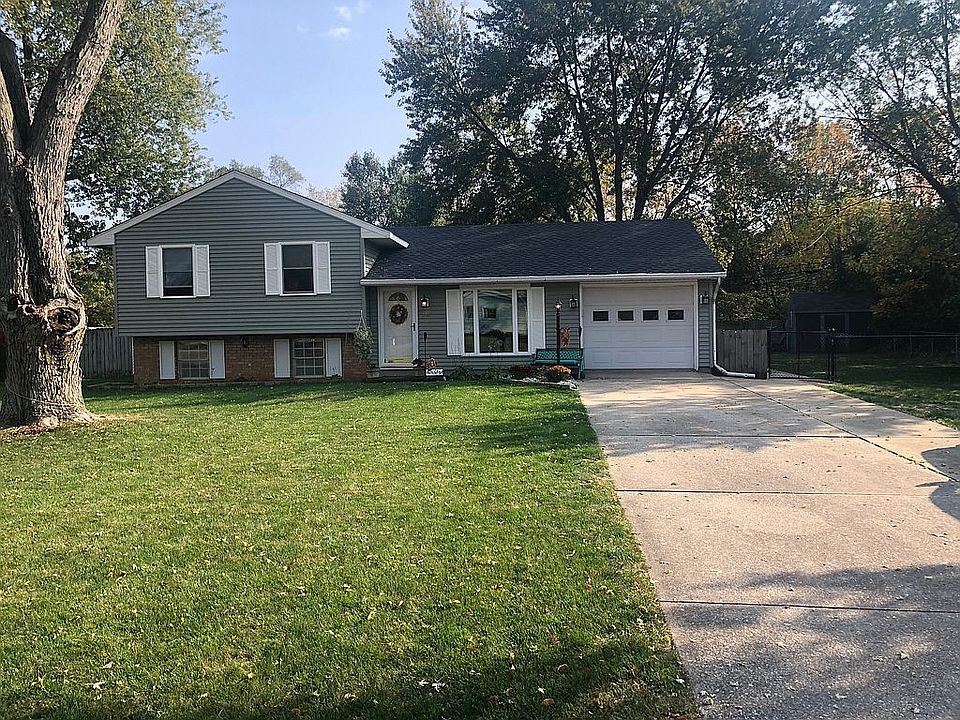 1st image of 38 Arlington Dr