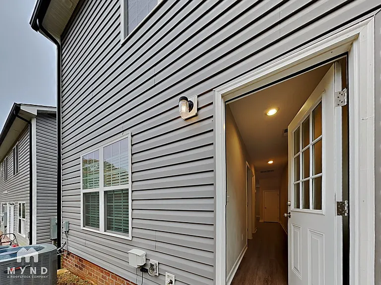 733 Hillside St — Photo 22