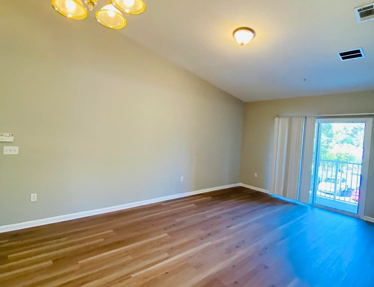 2 bed, 2.0 bath, 940 sqft, $1,500 — Photo 4