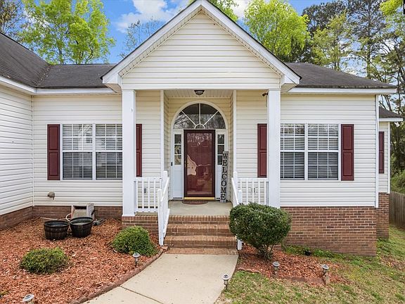 3rd image of 219 Walnut Grove Cir