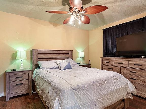 5th image of 478 Olive Dr