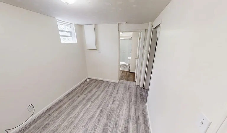 900 Woodlawn Ave — Photo 15