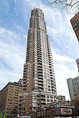 1st image of 200 E 69th St APT 17D