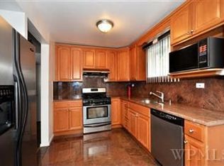 84 Morsemere Ave, Yonkers, NY 10703