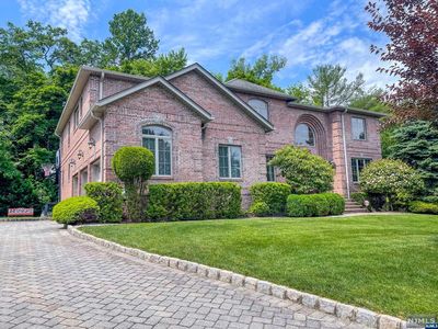 38 Venus Dr, Closter, NJ, 07624