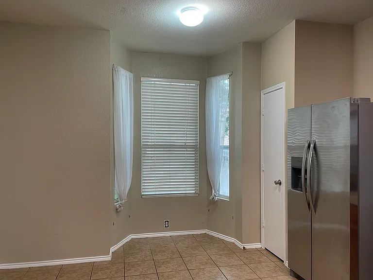 2620 Tilden Dr — Photo 6