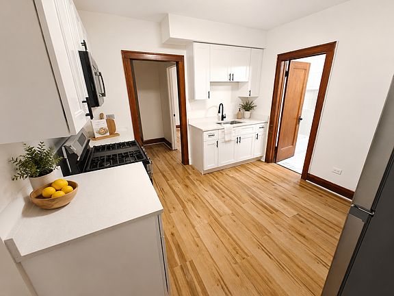 3rd image of 6805 S Artesian Ave #1