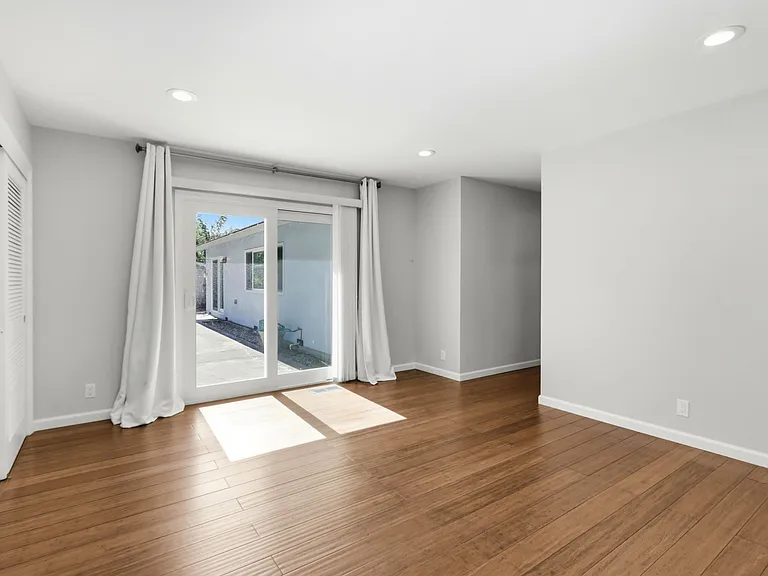 19397 Eric Dr — Photo 27