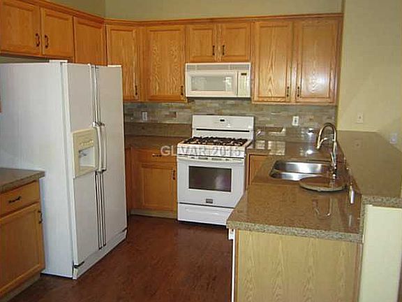 3rd image of 8012 Nestled Vista Ave