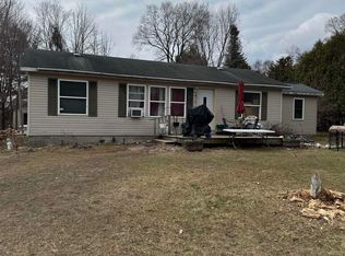 11840 E Camp Haven Rd, Northport, MI 49670