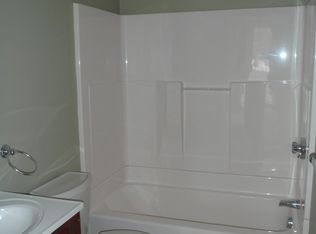 135 Prospect Hill St APT 4, Newport, RI 02840