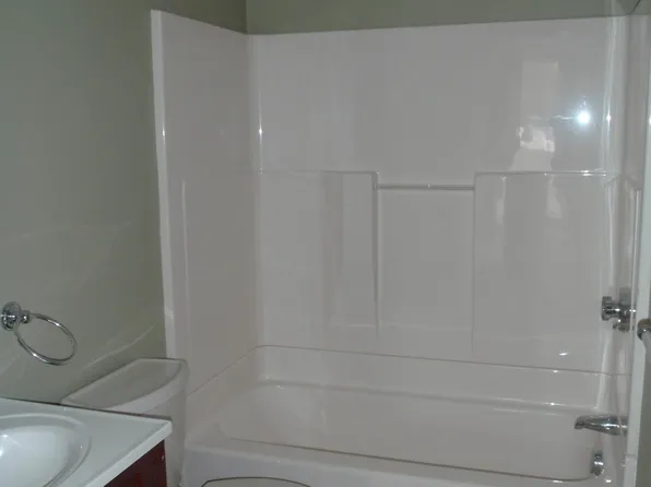 135 Prospect Hill St APT 4, Newport, RI 02840
