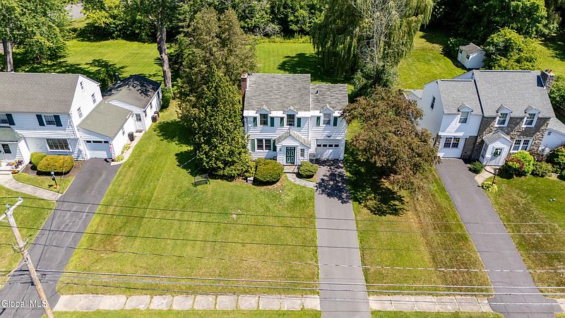 2nd image of 17 Van Dyke Avenue