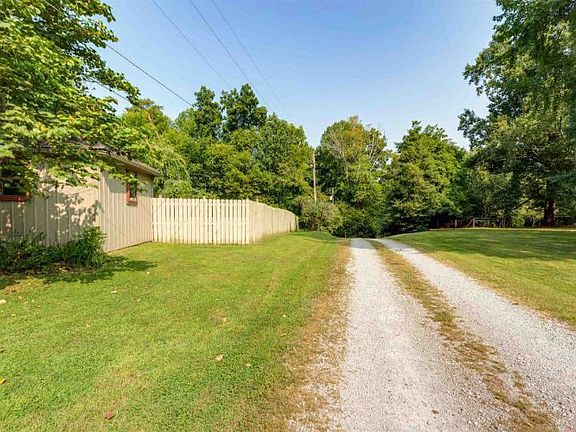 5th image of 1718 E Boonville New Harmony Rd