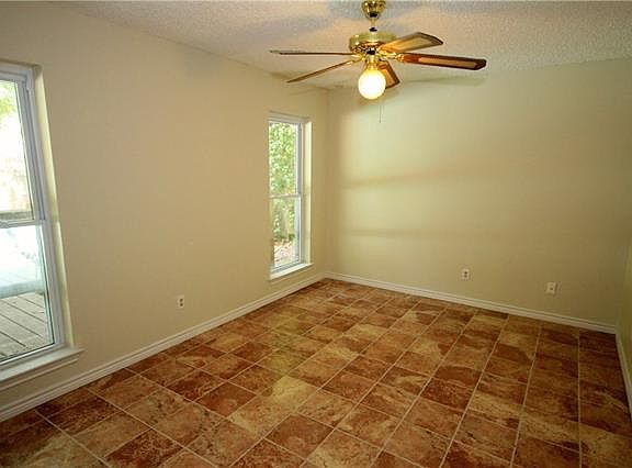 3rd image of 2700 Prairie Creek Ct