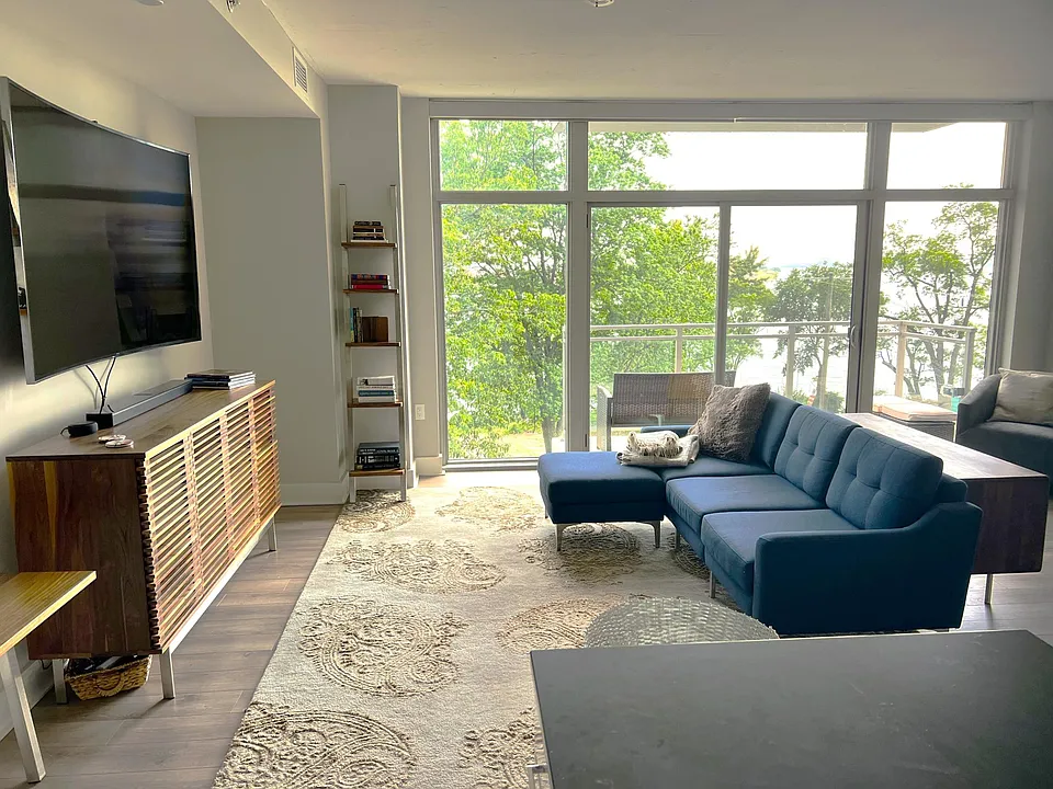 88 V St SW #408