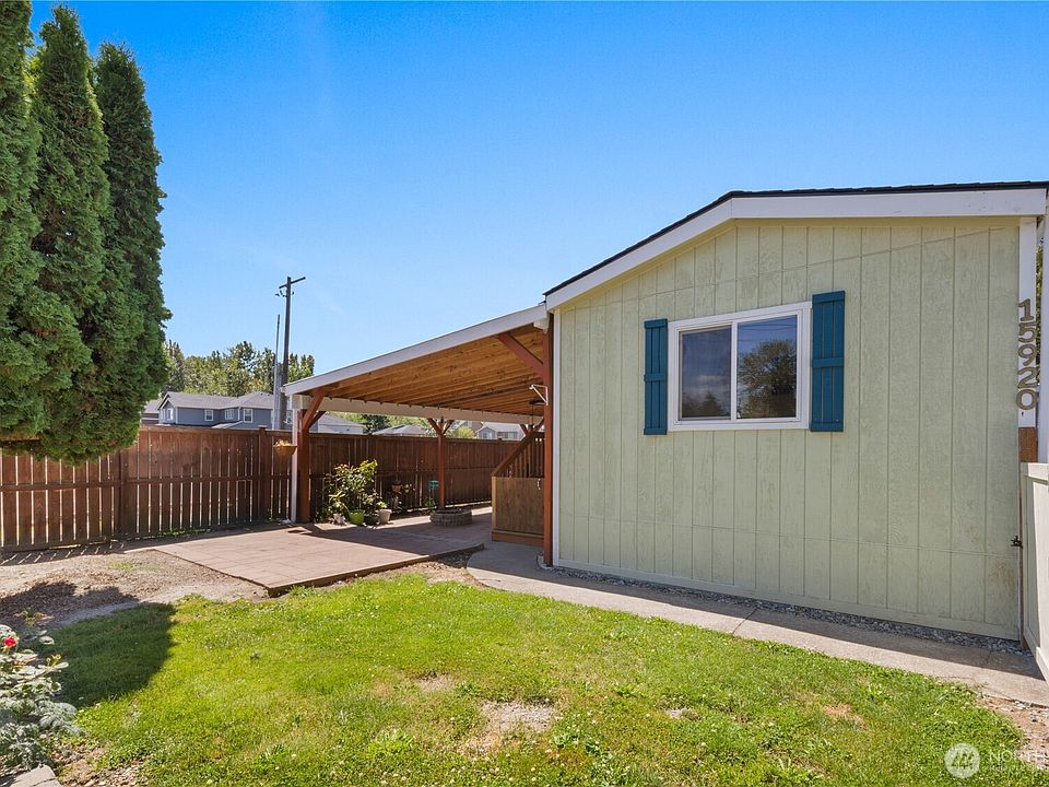 1st image of 15920 81st Avenue E