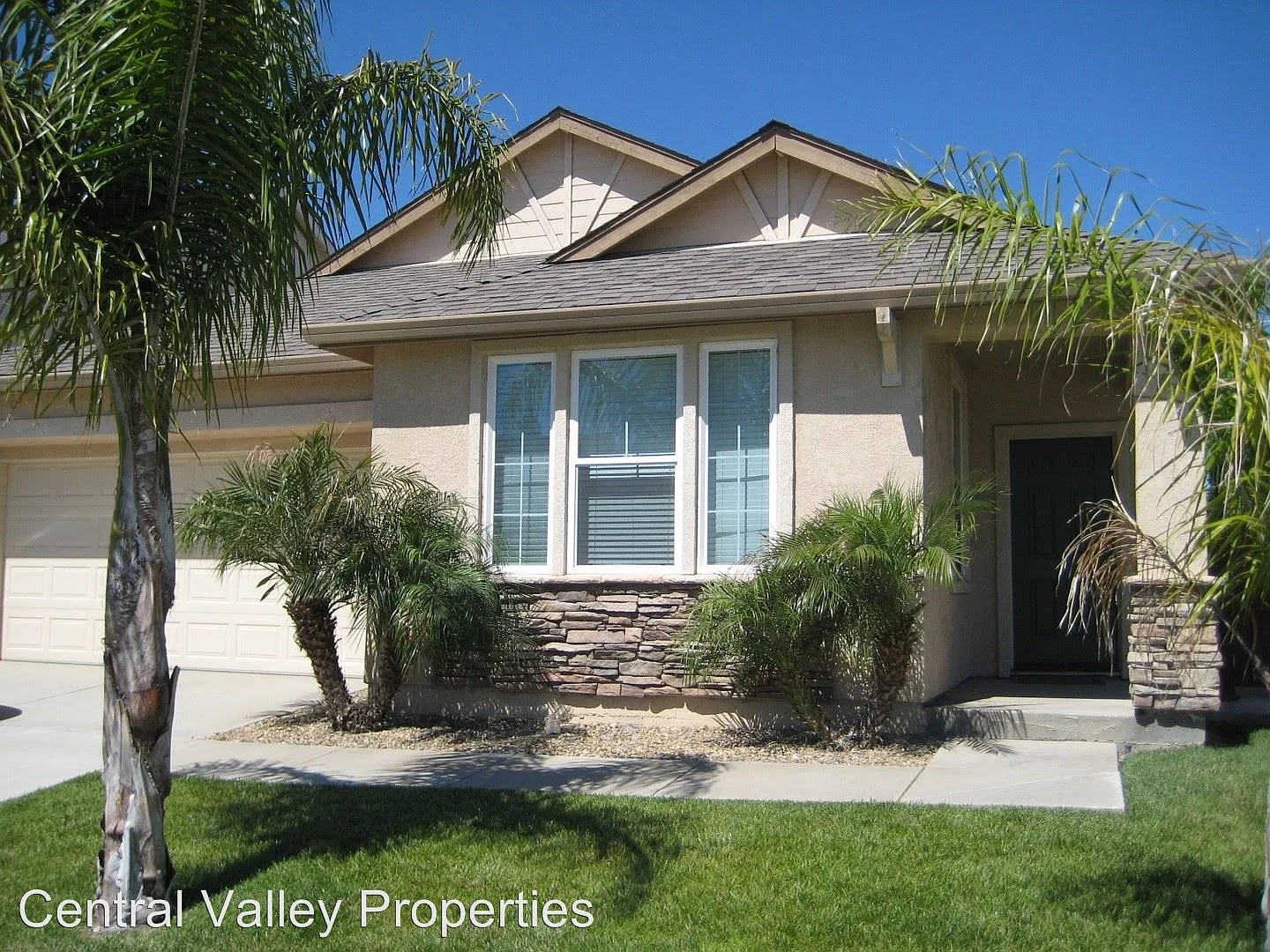 621 Tulare Ct photo 1