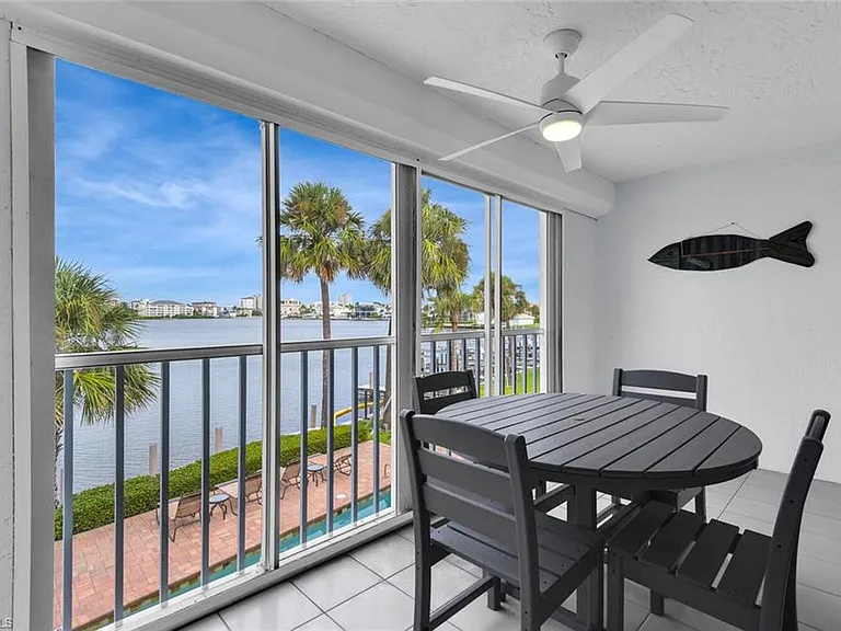 9101 Vanderbilt Dr #203 — Photo 16