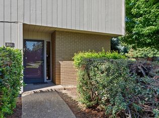 816 Elmhurst Cir, Sacramento, CA 95825