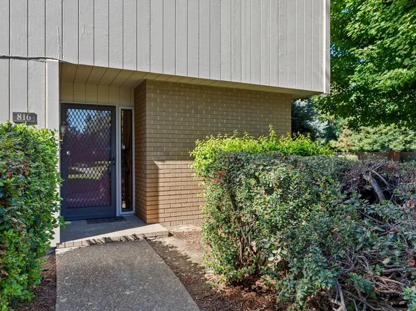 816 Elmhurst Cir, Sacramento, CA 95825