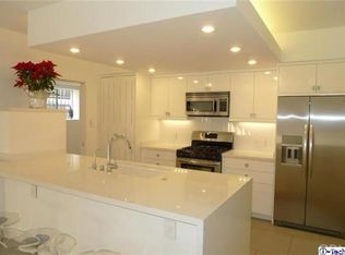 531 N Rossmore Ave APT 102, Los Angeles, CA 90004