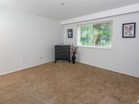 3rd image of 6531 200th St SW APT 202