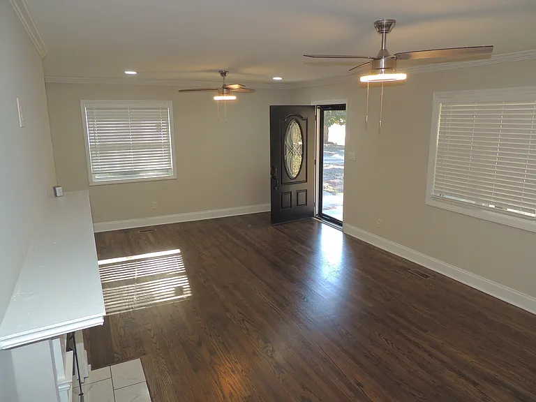 2025 Womble Dr — Photo 8