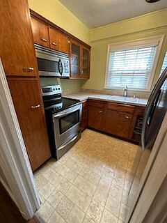 5th image of 2642 Landor Ave Unit 4F