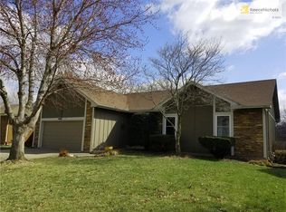 1113 NE Barnes Dr, Lees Summit, MO 64086