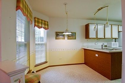5th image of 1165 Hawthorne Ln