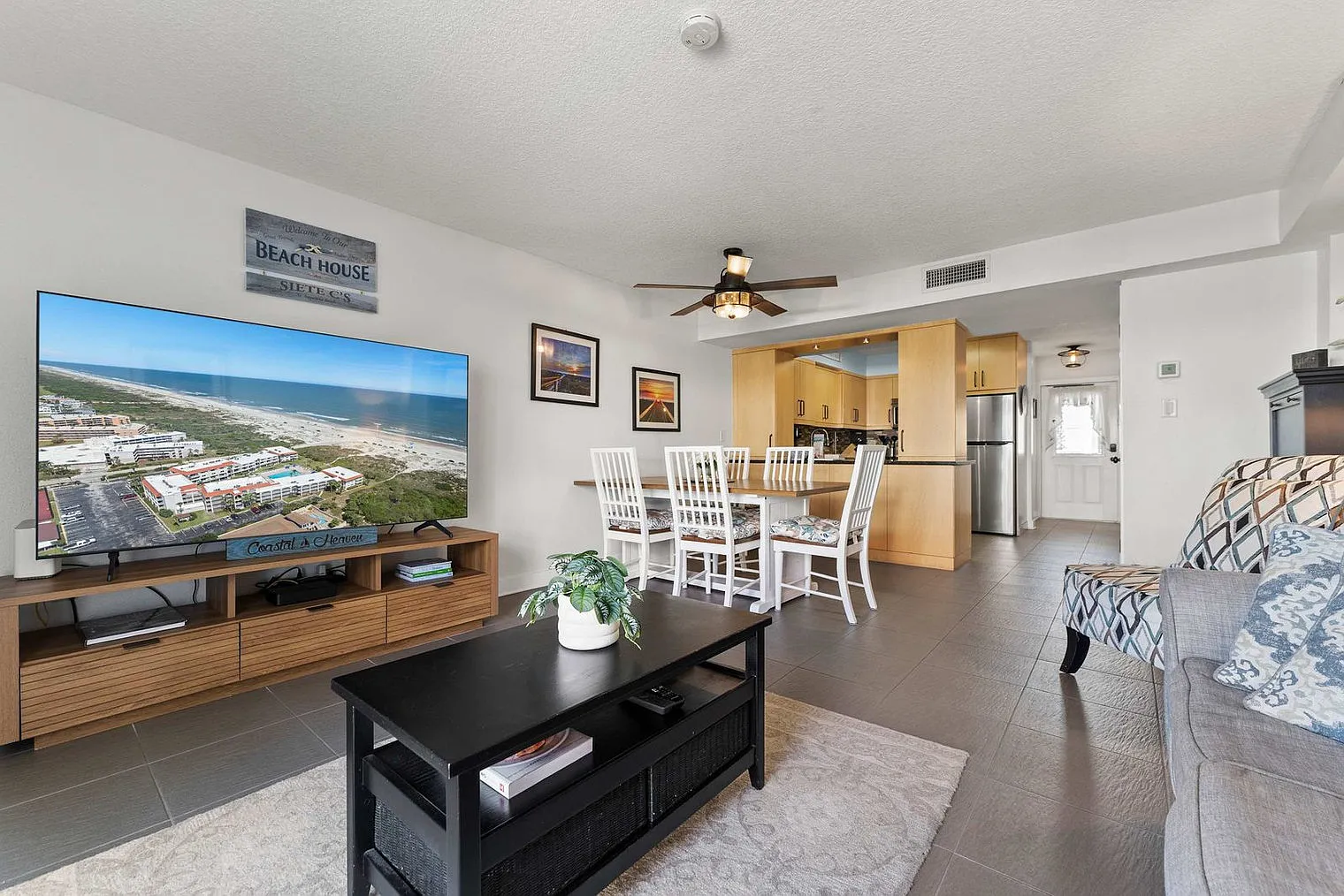 2 bed, 2.0 bath, 1054 sqft, $2,647 — Photo 4