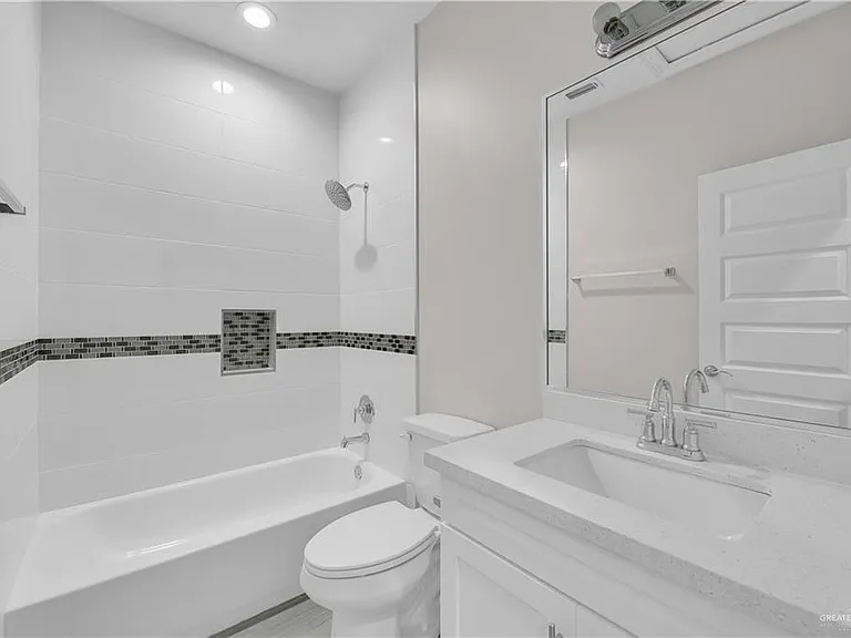 1602 Playa Dr #2 — Photo 12