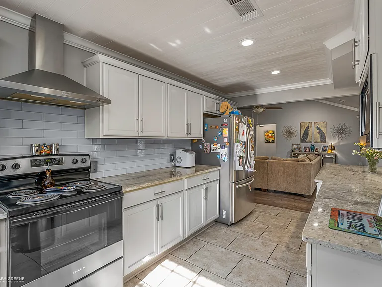 131 Elmview Ln — Photo 9