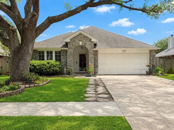 4325 Spoonbill Dr, Seabrook, TX 77586