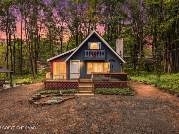 218 Onawa Trl, Pocono Lake, PA 18347