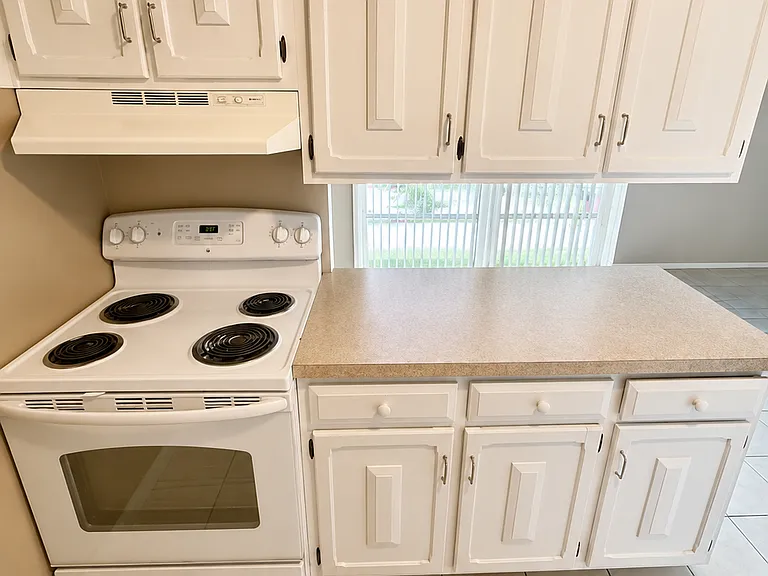4459 S 27th St #C09 — Photo 3