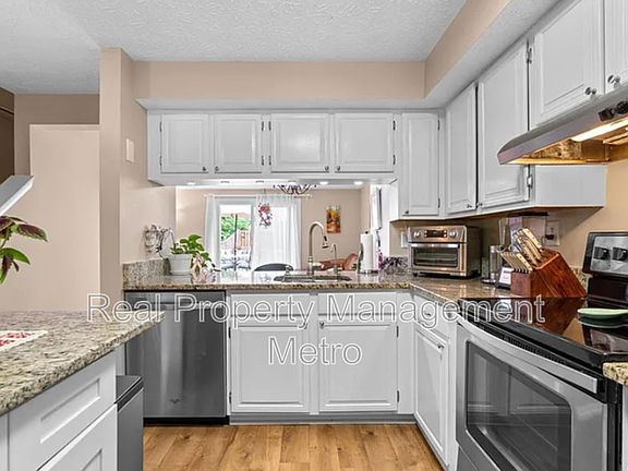 3rd image of 8257 Mary Lee Ln