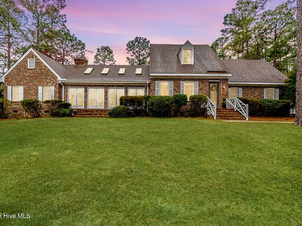 445 SE Lake Forest Drive, Pinehurst, NC 28374
