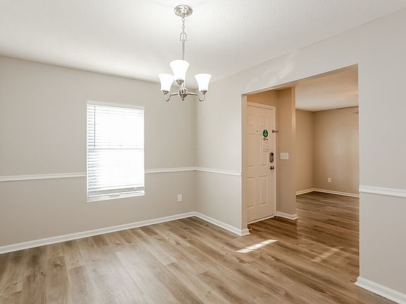5th image of 11305 Silver Key Dr