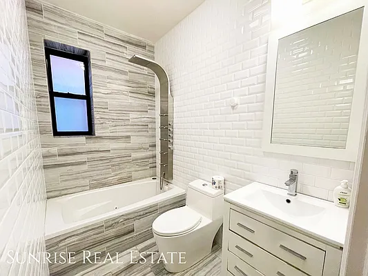 Rented by Sunrise Real Estate | media 34