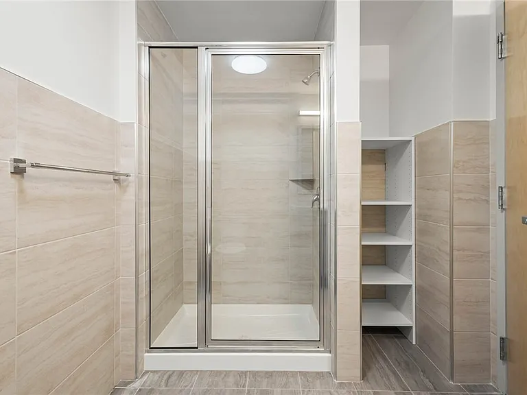 105 Main St #2 — Photo 14