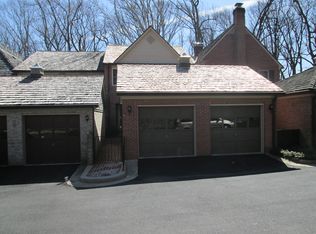 2689 Marcey Rd, Arlington, VA 22207