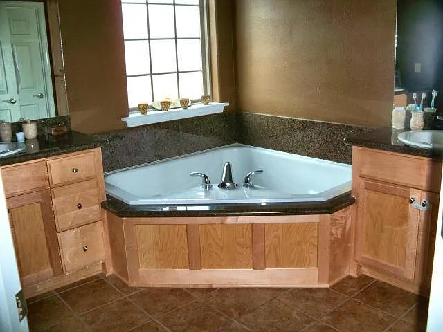 411 Delia Dr — Photo 5