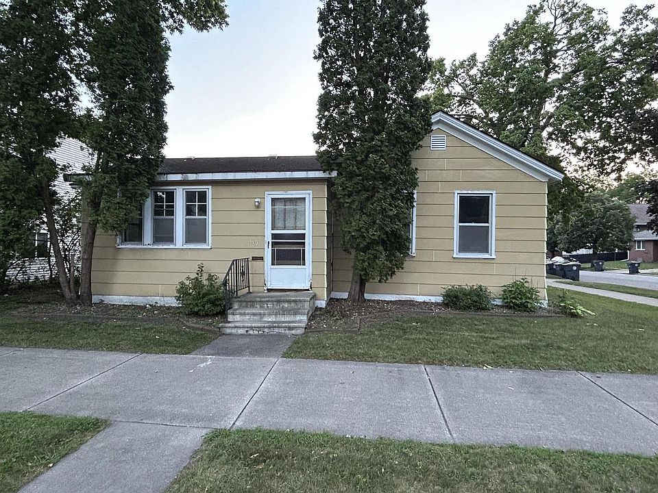 1st image of 731 10th STREET N N