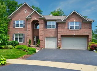 209 Regency Ct, Bartlett, IL