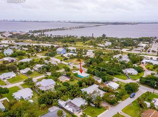 3282 NE Skyline Dr, Jensen Beach, FL 34957